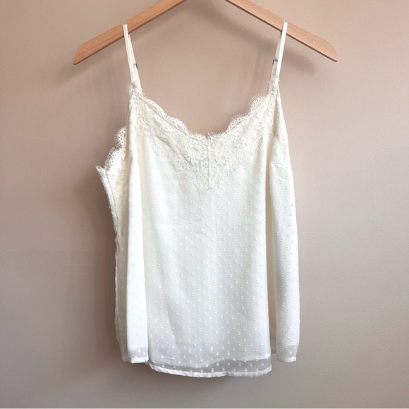 🎄Abercrombie Ivory Lace Cami - Picture 1 of 7